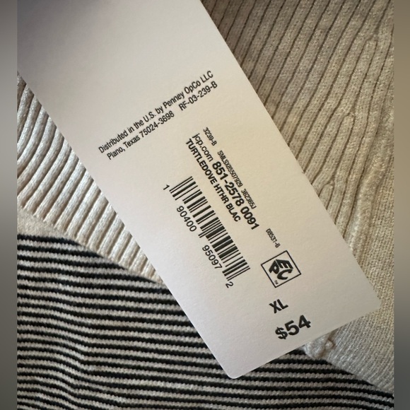 Liz Claiborne Ribbed Knit Sweater in Tan and Black - Picture 7 of 8